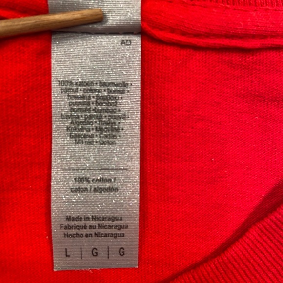 Gildan Red Tee Shirt, Crew neck, Heavy Cotton, short sleeve, size Large, unisex - Picture 6 of 6